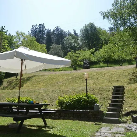 Dom wakacyjny Rustic House In Mountain Surroundings And Views From A Lovely Garden Campo Tizzoro